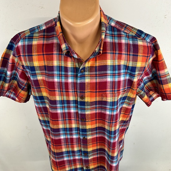 J. Crew short sleeve Cotton/Linen button down collar shirt.  L - Picture 3 of 7